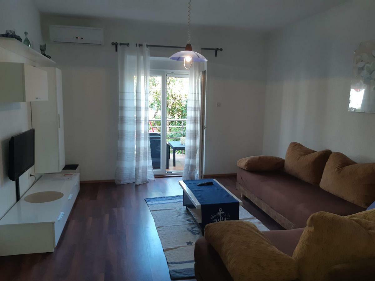 Apartments Lola ビオグラード・ナ・モル エクステリア 写真