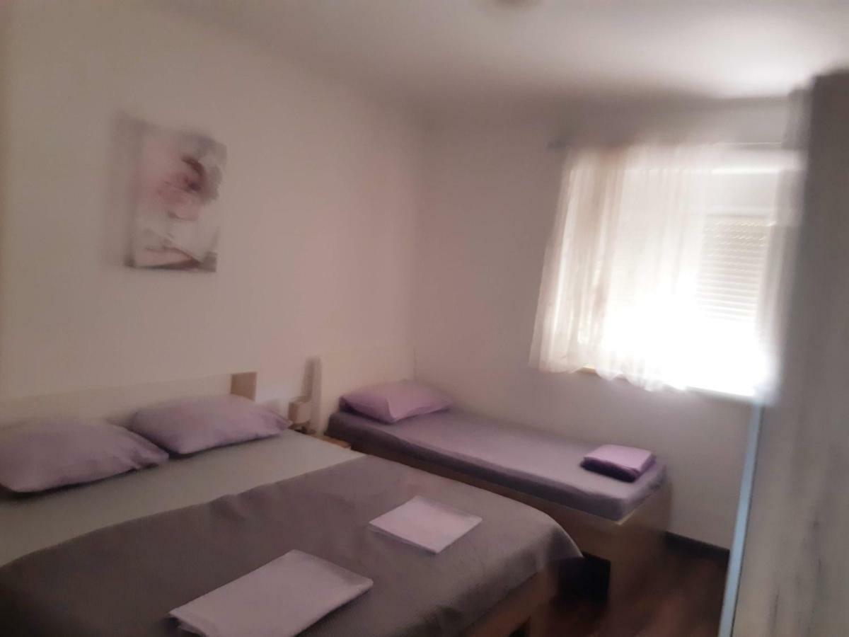 Apartments Lola ビオグラード・ナ・モル エクステリア 写真